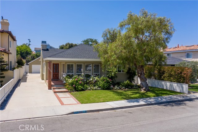 1826 8th Street, Manhattan Beach, California 90266, 3 Bedrooms Bedrooms, ,2 BathroomsBathrooms,Residential,Sold,8th,SB20139233