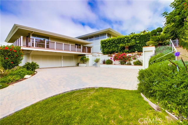 7206 Crest Road, Rancho Palos Verdes, California 90275, 5 Bedrooms Bedrooms, ,4 BathroomsBathrooms,Residential,Sold,Crest,PV17081405