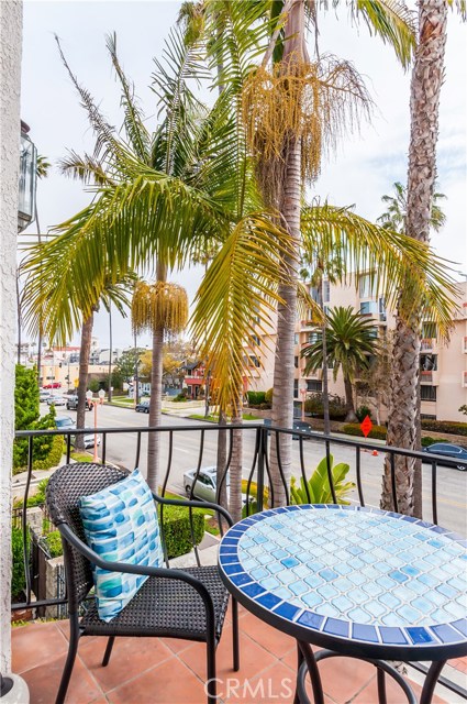 425 Catalina Avenue, Redondo Beach, California 90277, 3 Bedrooms Bedrooms, ,3 BathroomsBathrooms,Residential,Sold,Catalina,SB17082345