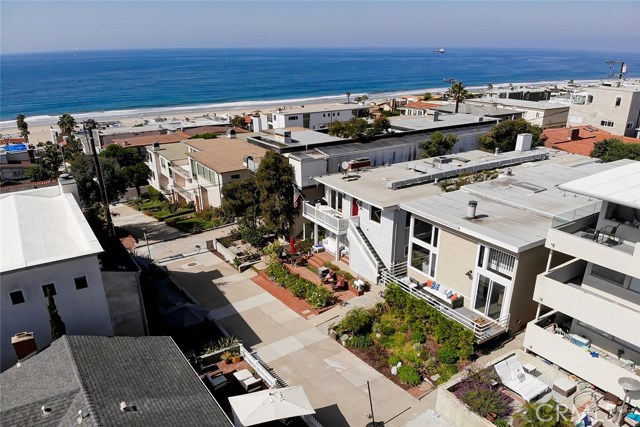 323 29th Street, Manhattan Beach, California 90266, 4 Bedrooms Bedrooms, ,3 BathroomsBathrooms,Residential,Sold,29th,SB19246067