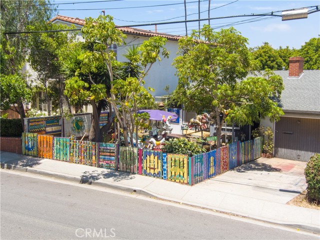 2527 Valley Drive, Manhattan Beach, California 90266, 2 Bedrooms Bedrooms, ,1 BathroomBathrooms,Residential,Sold,Valley,SB21125381