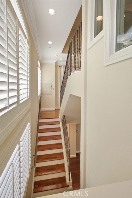 MAIN STAIR CASE WITH WINDOWS FROM THE FIRST FLOOR TO THE TOP FLOOR
ALL WITH PLANTATION SHUTTERS