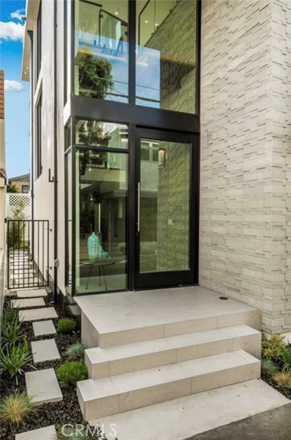 3203 Vista Drive, Manhattan Beach, California 90266, 5 Bedrooms Bedrooms, ,3 BathroomsBathrooms,Residential,Sold,Vista,SB19285710