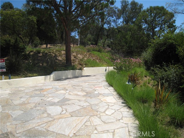 Photo of 8070 Laurelmont Drive, Hollywood Hills, CA 90046