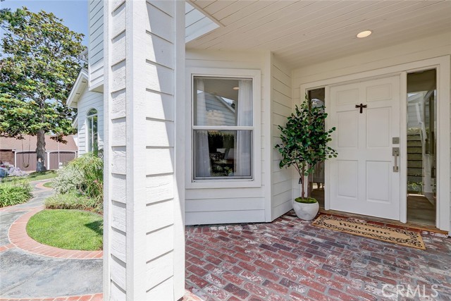 FRONT WALKWAY TO FRONT ENTRY DOOR