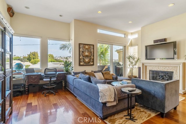 311 Culper Court, Hermosa Beach, California 90254, 3 Bedrooms Bedrooms, ,3 BathroomsBathrooms,Residential,Sold,Culper,SB19244483