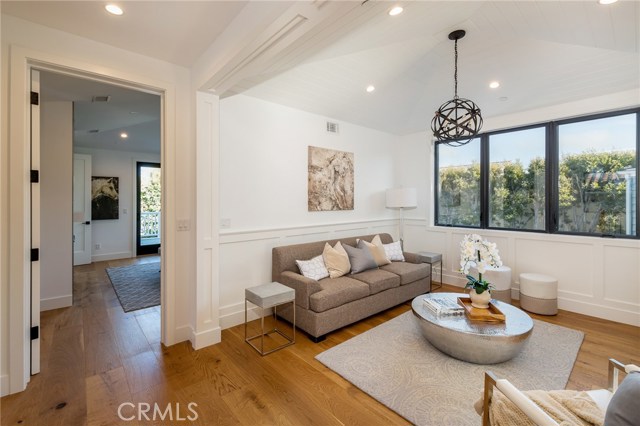 2400 John Street, Manhattan Beach, California 90266, 5 Bedrooms Bedrooms, ,2 BathroomsBathrooms,Residential,Sold,John,SB19208383