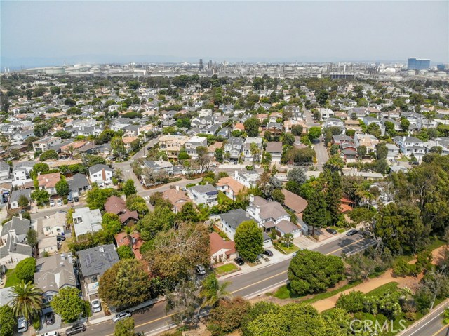 2201 Valley Drive, Manhattan Beach, California 90266, 3 Bedrooms Bedrooms, ,1 BathroomBathrooms,Residential,Sold,Valley,SB20186941