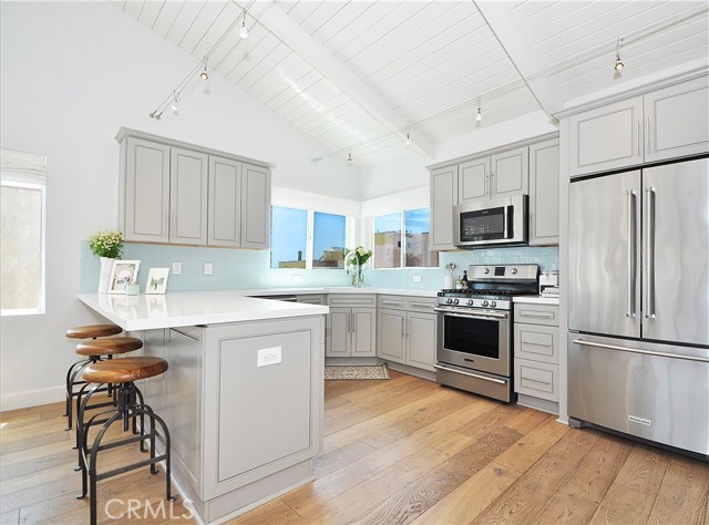 807 Carnelian Street, Redondo Beach, California 90277, 3 Bedrooms Bedrooms, ,2 BathroomsBathrooms,Residential,Sold,Carnelian,SB18167139