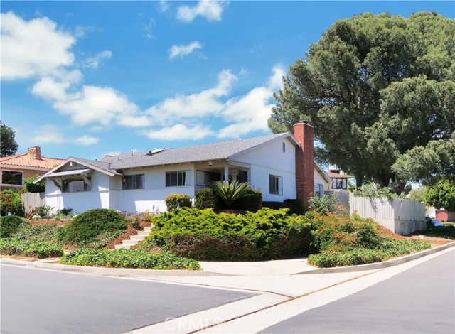 2704 Vista Mesa Drive, Rancho Palos Verdes, California 90275, 4 Bedrooms Bedrooms, ,2 BathroomsBathrooms,Residential,Sold,Vista Mesa,PV21098767