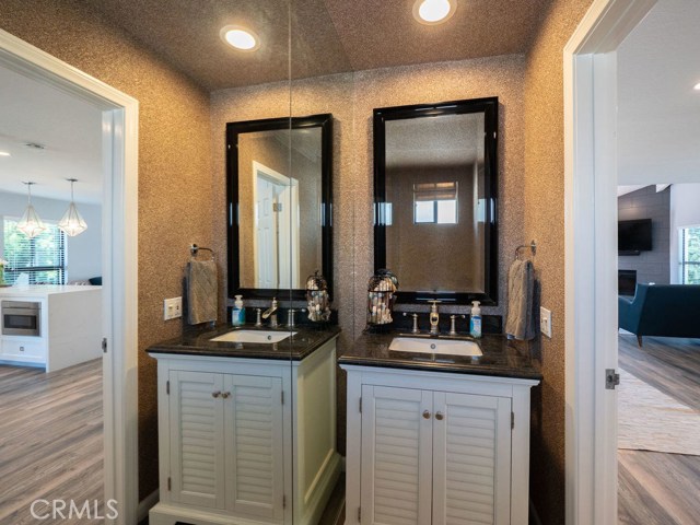 2112 Vanderbilt Lane, Redondo Beach, California 90278, 2 Bedrooms Bedrooms, ,2 BathroomsBathrooms,Residential,Sold,Vanderbilt,PW18140732