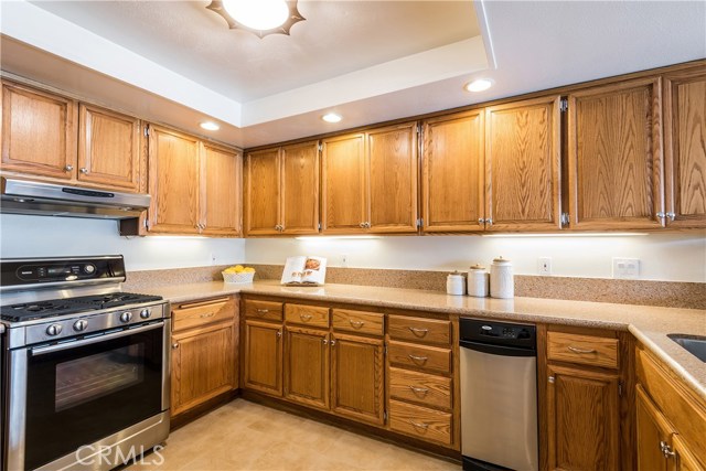 25 Santa Rosa Court, Manhattan Beach, California 90266, 3 Bedrooms Bedrooms, ,2 BathroomsBathrooms,Residential,Sold,Santa Rosa,SB18074247