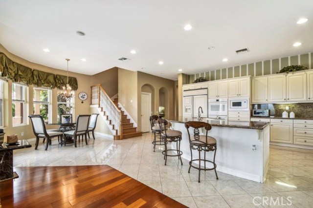 Kitchen with Casual Dining Area