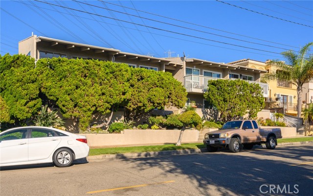 834 Lucia Avenue, Redondo Beach, California 90277, 2 Bedrooms Bedrooms, ,1 BathroomBathrooms,Residential,Sold,Lucia,SB19263239
