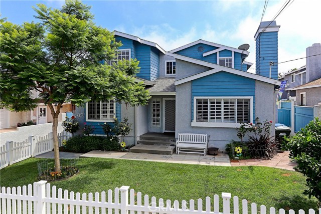 2006 Farrell Avenue, Redondo Beach, California 90278, 3 Bedrooms Bedrooms, ,2 BathroomsBathrooms,Residential,Sold,Farrell,SB17188761 2006 Farrell Avenue, Redondo Beach, California 90278, 3 Bedrooms Bedrooms, ,2 BathroomsBathrooms,Residential,Sold,Farrell,SB17188761