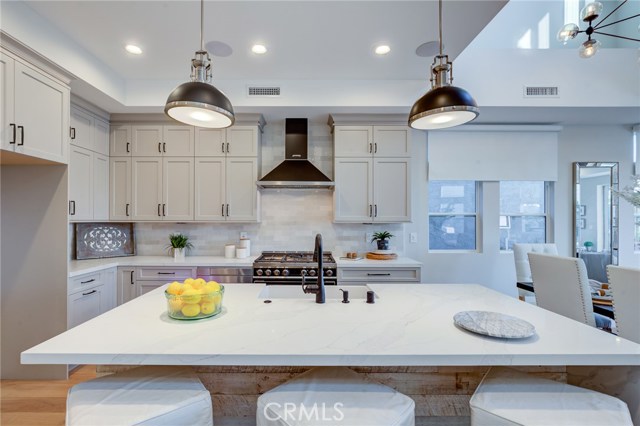 1711 Haynes Lane, Redondo Beach, California 90278, 3 Bedrooms Bedrooms, ,4 BathroomsBathrooms,Residential,Sold,Haynes,PV19232617