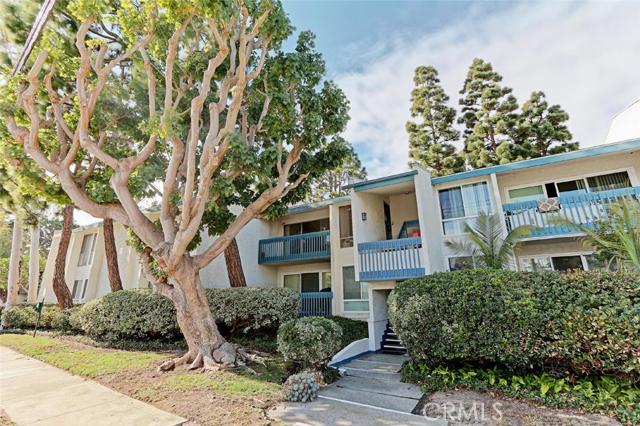 649 Prospect Avenue, Redondo Beach, California 90277, 2 Bedrooms Bedrooms, ,1 BathroomBathrooms,Residential,Sold,Prospect,SB15267227