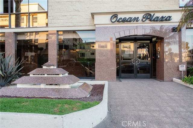 531 Esplanade, Redondo Beach, California 90277, 2 Bedrooms Bedrooms, ,2 BathroomsBathrooms,Residential,Sold,Esplanade,SW20187522