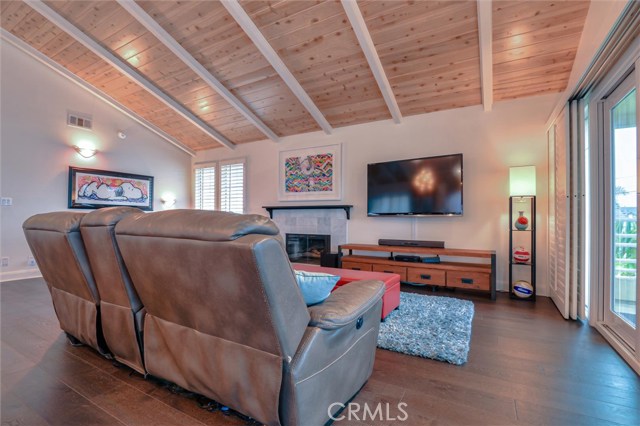 2013 Clark Lane, Redondo Beach, California 90278, 3 Bedrooms Bedrooms, ,2 BathroomsBathrooms,Residential,Sold,Clark,SB20074345