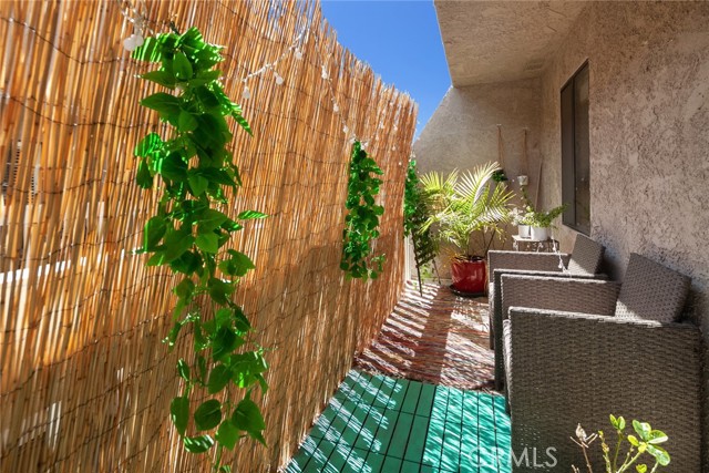 519 Meyer Lane, Redondo Beach, California 90278, 2 Bedrooms Bedrooms, ,1 BathroomBathrooms,Residential,Sold,Meyer,PV21074772