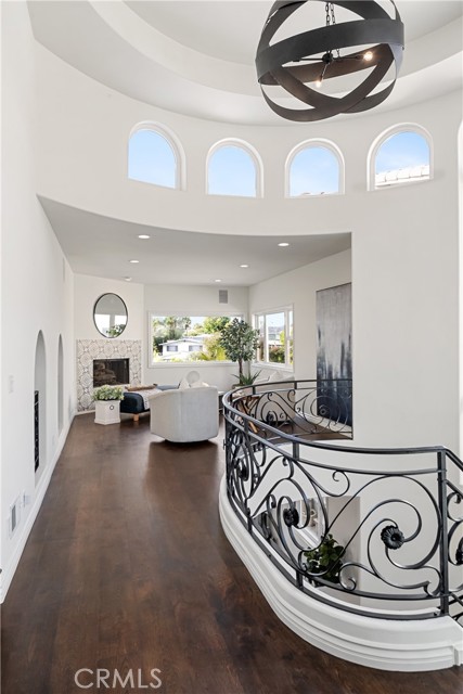 2322 Laurel Bluff Drive, Manhattan Beach, California 90266, 4 Bedrooms Bedrooms, ,3 BathroomsBathrooms,Residential,Sold,Laurel Bluff,SB21167191