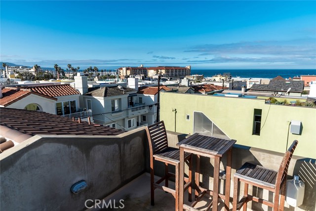 161 1st Court, Hermosa Beach, California 90254, 3 Bedrooms Bedrooms, ,3 BathroomsBathrooms,Residential,Sold,1st,SB18066739
