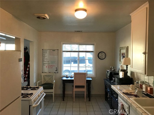 1120 9th Street, Hermosa Beach, California 90254, 2 Bedrooms Bedrooms, ,1 BathroomBathrooms,Residential,Sold,9th,SB18016791