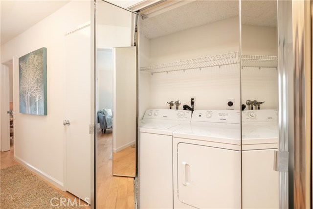 114 Guadalupe Avenue, Redondo Beach, California 90277, 2 Bedrooms Bedrooms, ,Residential,Sold,Guadalupe,SB19074799