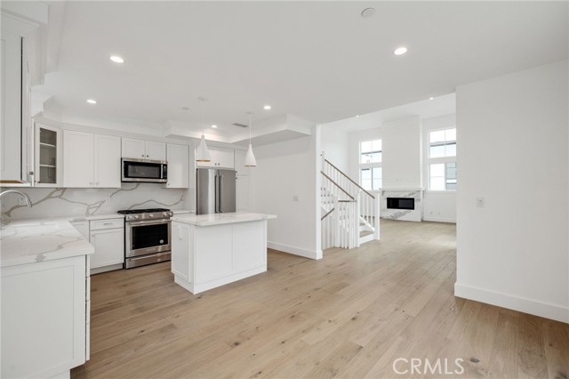 2114 Carnegie Lane, Redondo Beach, California 90278, 5 Bedrooms Bedrooms, ,5 BathroomsBathrooms,Residential,Sold,Carnegie,SB21029719