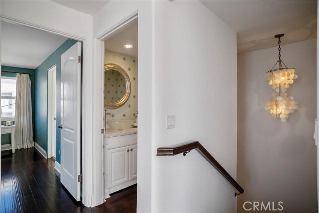 213 Seaview Street, Manhattan Beach, California 90266, 4 Bedrooms Bedrooms, ,3 BathroomsBathrooms,Residential,Sold,Seaview,SB19227675