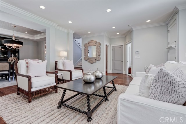 569 35th Street, Manhattan Beach, California 90266, 5 Bedrooms Bedrooms, ,5 BathroomsBathrooms,Residential,Sold,35th,SB19044289