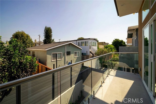 1756 Dixon, Redondo Beach, California 90278, 3 Bedrooms Bedrooms, ,4 BathroomsBathrooms,Residential,Sold,Dixon,SB20223593