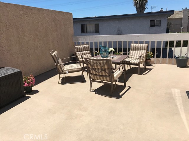 2521 Voorhees Avenue, Redondo Beach, California 90278, 3 Bedrooms Bedrooms, ,2 BathroomsBathrooms,Residential,Sold,Voorhees,SB17110279