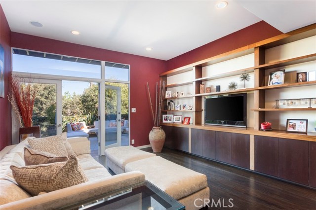 2404 Laurel Avenue, Manhattan Beach, California 90266, 5 Bedrooms Bedrooms, ,4 BathroomsBathrooms,Residential,Sold,Laurel,SB18037787