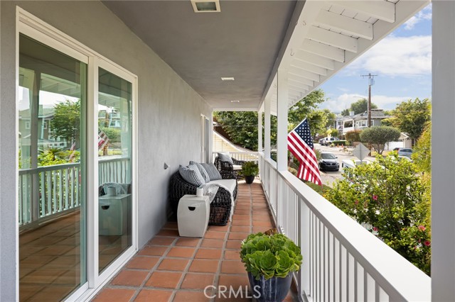 540 24th Place, Hermosa Beach, California 90254, 5 Bedrooms Bedrooms, ,3 BathroomsBathrooms,Residential,Sold,24th,SB21147162