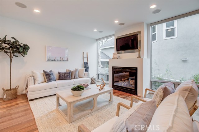 2400 Palm Avenue, Manhattan Beach, California 90266, 4 Bedrooms Bedrooms, ,4 BathroomsBathrooms,Residential,Sold,Palm,SB20055026