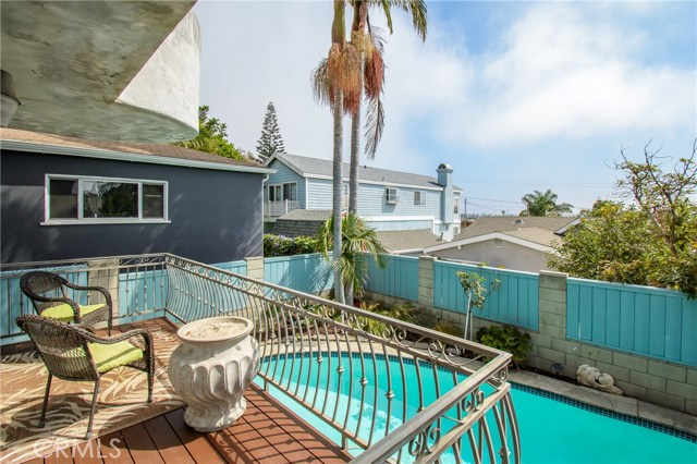 1622 Carver Street, Redondo Beach, California 90278, 3 Bedrooms Bedrooms, ,2 BathroomsBathrooms,Residential,Sold,Carver,SB17258691