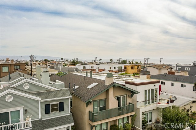 465 33rd Street, Manhattan Beach, California 90266, 3 Bedrooms Bedrooms, ,1 BathroomBathrooms,Residential,Sold,33rd,SB19241593