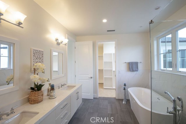 2309 Voorhees Avenue, Redondo Beach, California 90278, 4 Bedrooms Bedrooms, ,3 BathroomsBathrooms,Residential,Sold,Voorhees,SB19080678