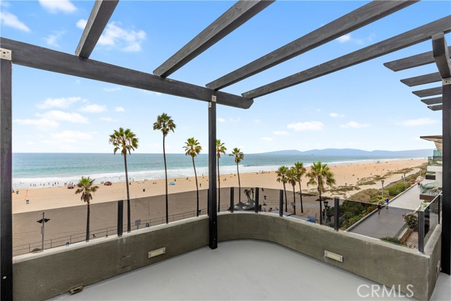 1149 The Strand, Manhattan Beach, California 90266, 2 Bedrooms Bedrooms, ,2 BathroomsBathrooms,Residential,Sold,The Strand,SB21181582