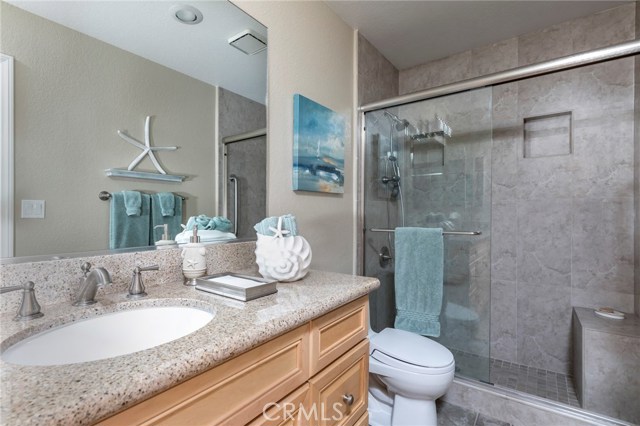 211 Helberta Avenue, Redondo Beach, California 90277, 2 Bedrooms Bedrooms, ,2 BathroomsBathrooms,Residential,Sold,Helberta,RS18145778