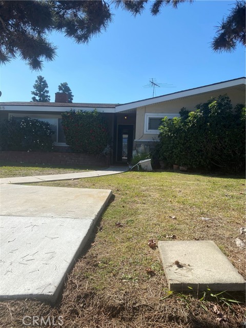 Photo of 335 University Drive, Costa Mesa, CA 92627