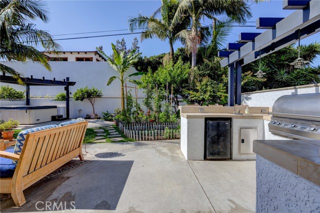 1711 11th Street, Manhattan Beach, California 90266, 4 Bedrooms Bedrooms, ,3 BathroomsBathrooms,Residential,Sold,11th,SB20129333