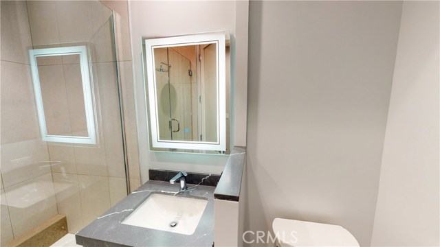 2ND LEVEL FULL BATH