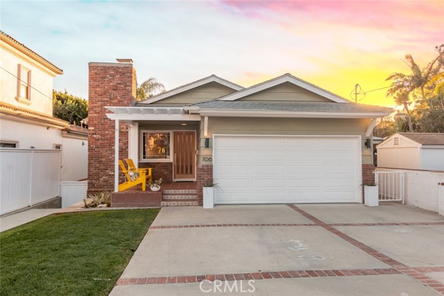 706 Serpentine Street, Redondo Beach, California 90277, 4 Bedrooms Bedrooms, ,2 BathroomsBathrooms,Residential,Sold,Serpentine,SB21039323