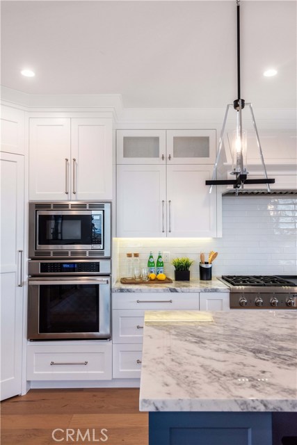 653 13th Street, Manhattan Beach, California 90266, 4 Bedrooms Bedrooms, ,2 BathroomsBathrooms,Residential,Sold,13th,SB19011414