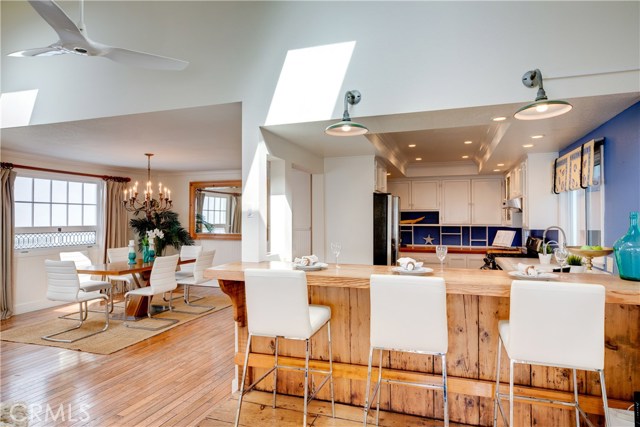 225 15th Street, Manhattan Beach, California 90266, 4 Bedrooms Bedrooms, ,1 BathroomBathrooms,Residential,Sold,15th,SB20180617