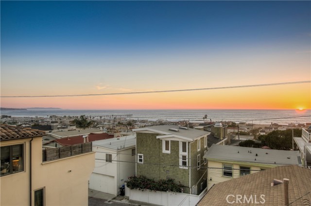 1819 Monterey Boulevard, Hermosa Beach, California 90254, 4 Bedrooms Bedrooms, ,4 BathroomsBathrooms,Residential,Sold,Monterey,SB21046153
