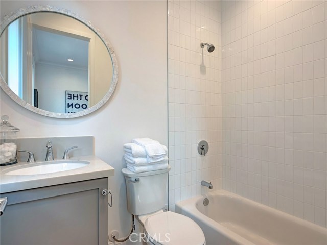 1907 Plant #B, Redondo Beach, California 90278, 4 Bedrooms Bedrooms, ,3 BathroomsBathrooms,Residential,Sold,Plant #B,SB20015765