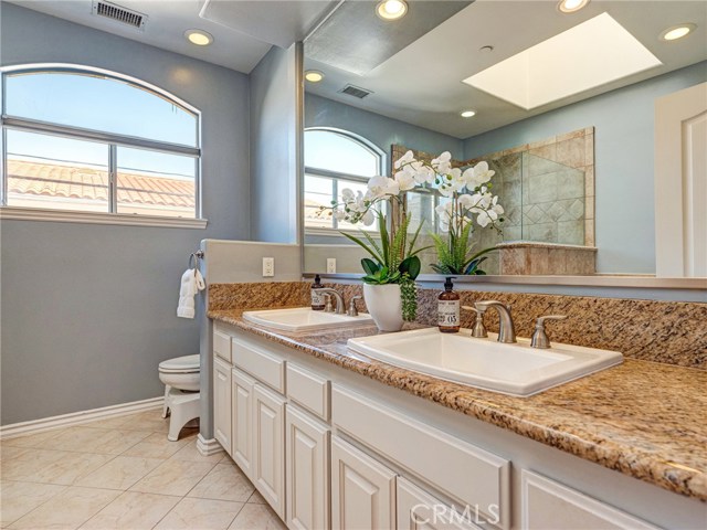 2225 Mathews Avenue, Redondo Beach, California 90278, 3 Bedrooms Bedrooms, ,2 BathroomsBathrooms,Residential,Sold,Mathews,SB20231740